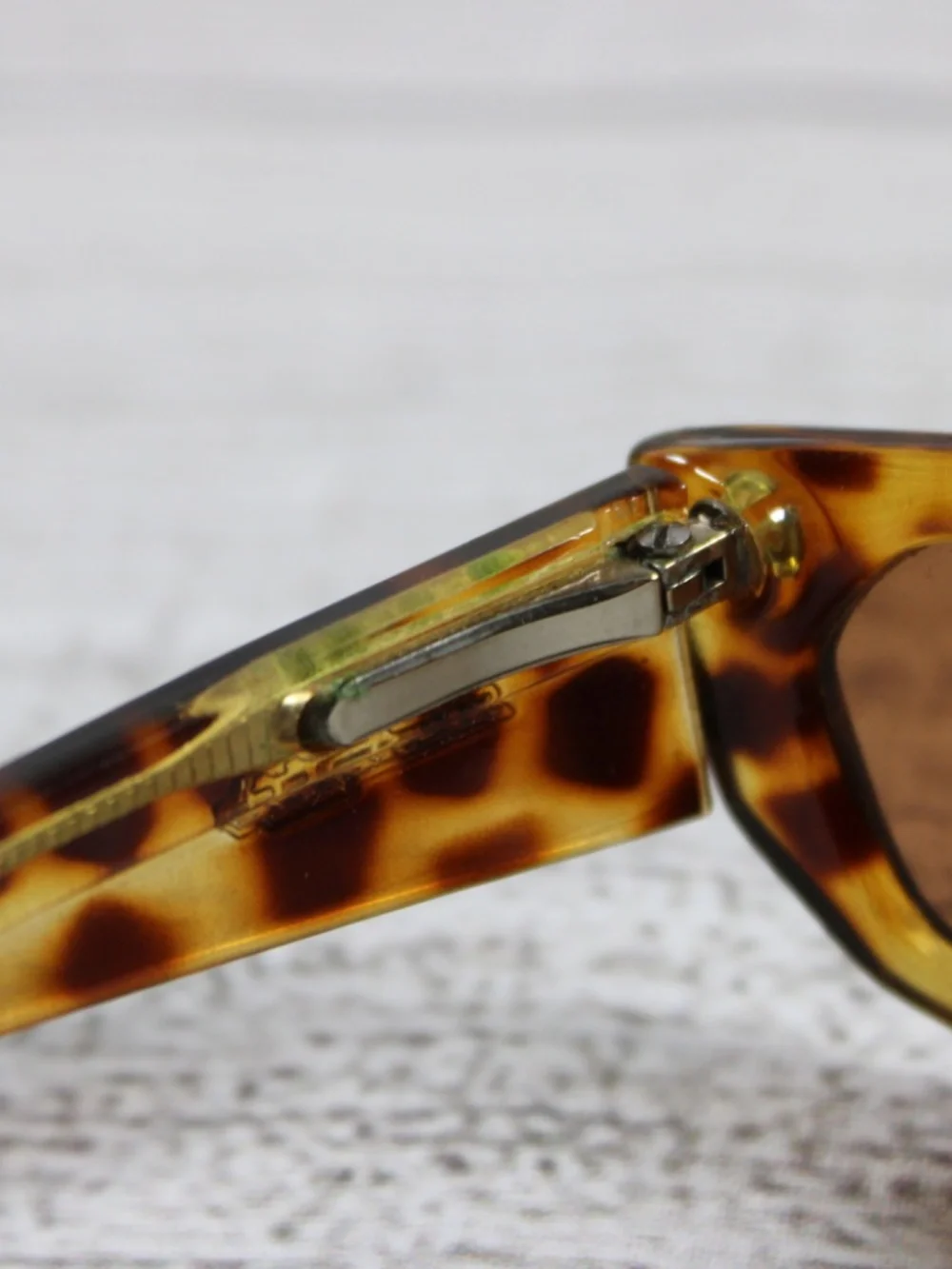 Arnette Mantis 125 Sunglasses Made in Italy Tortoise Woman